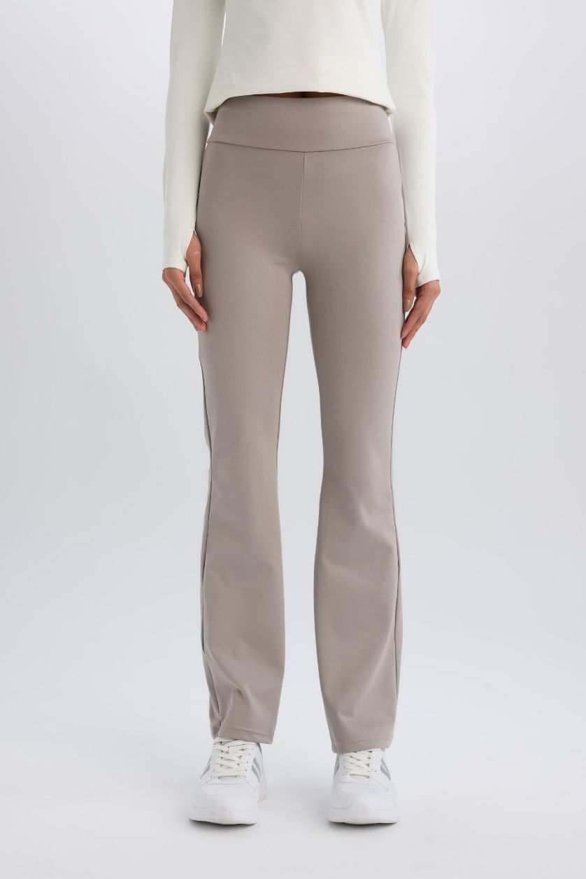 Kadın Gri Flare Fit Sporcu İnce Eşofman Altı İspanyol Paça Standart Boy Basic Düz