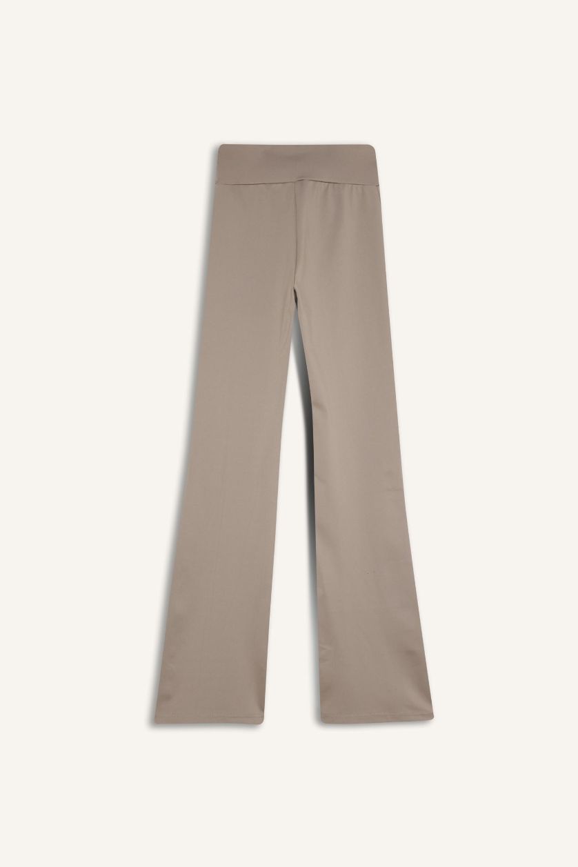 Kadın Gri Flare Fit Sporcu İnce Eşofman Altı İspanyol Paça Standart Boy Basic Düz