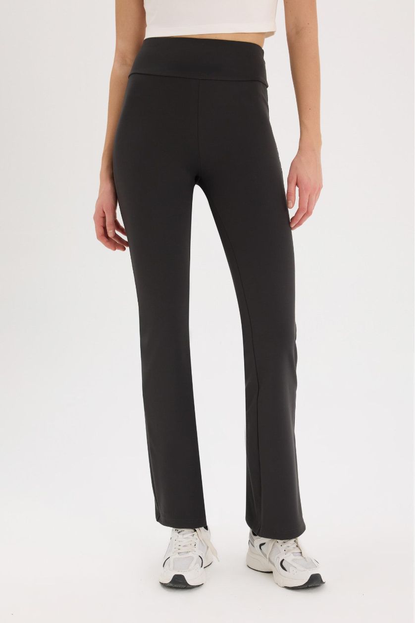 Kadın Antrasit Flare Fit Toparlayıcı Yüksek Bel İspanyol Paça Soft Touch Sporcu Pantolon