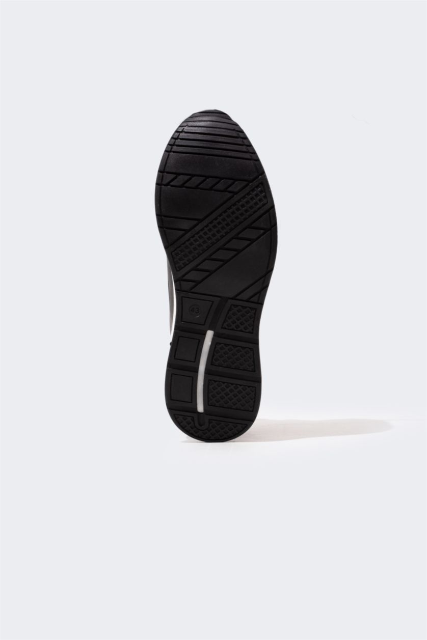 MAN Black Men High Sole Faux Leather Casual Shoes