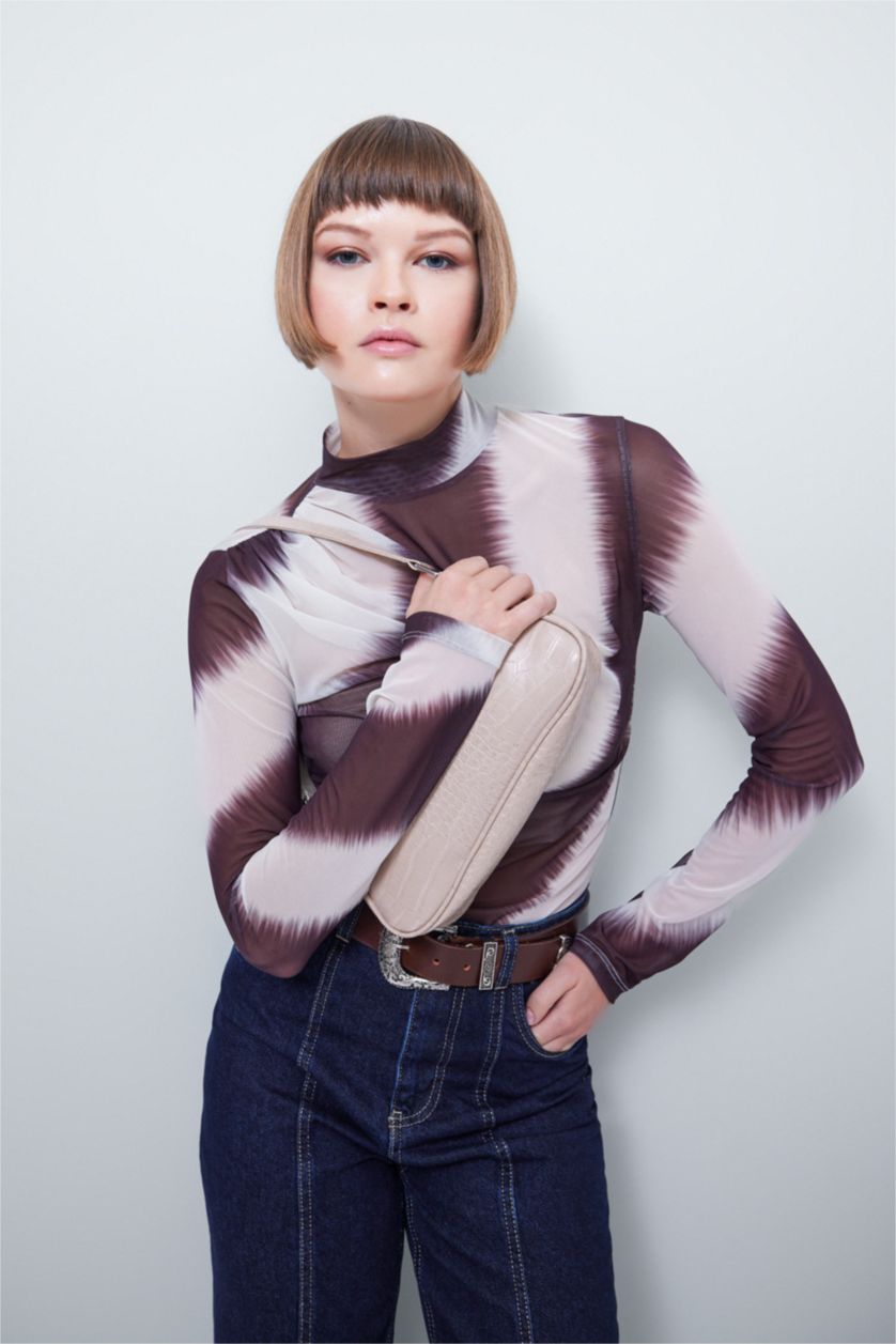 نساء بيج فاتح تيشيرت تول ردن طويل سليم فيت بياخة مستديرة