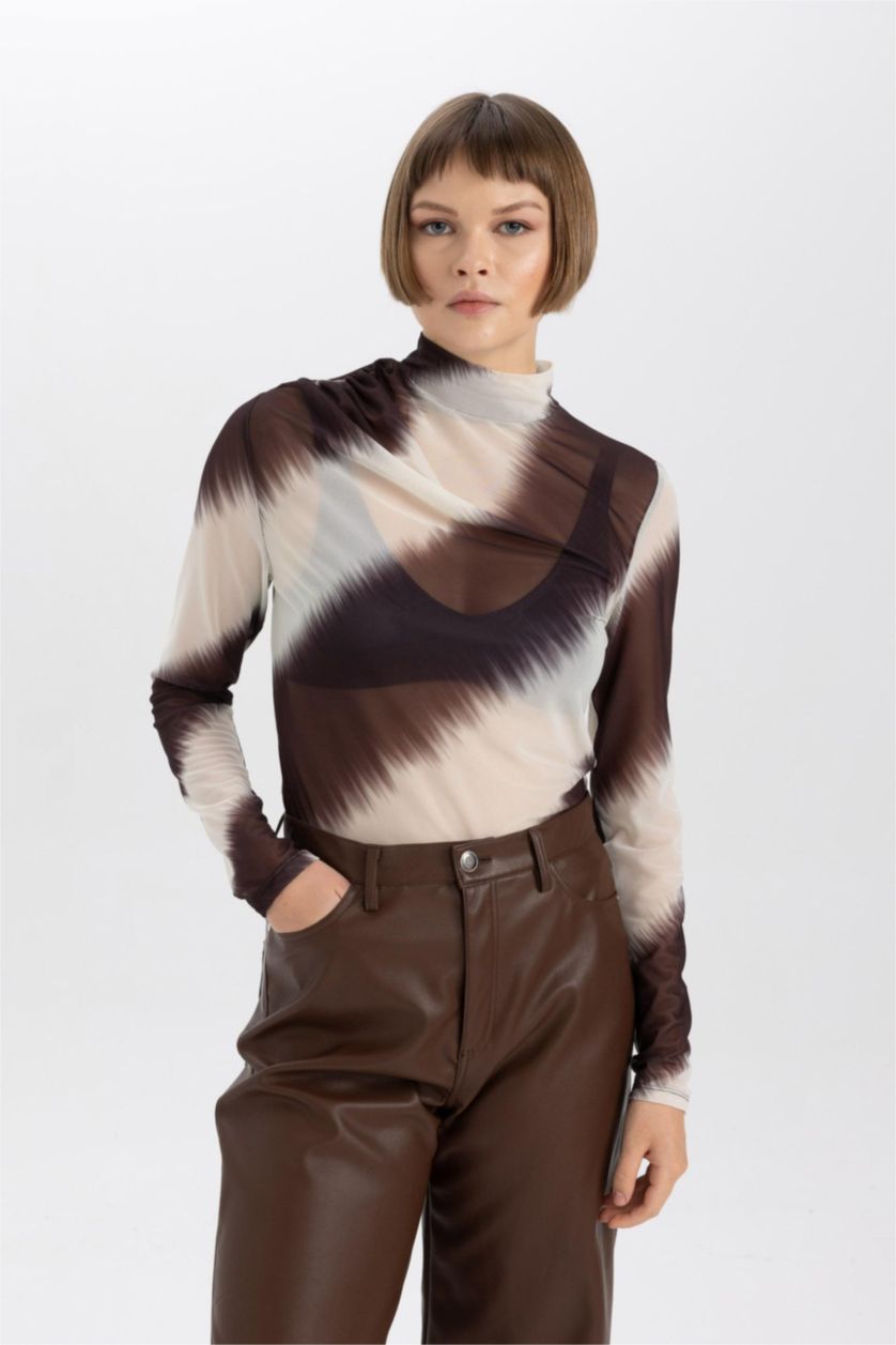 نساء بيج فاتح تيشيرت تول ردن طويل سليم فيت بياخة مستديرة