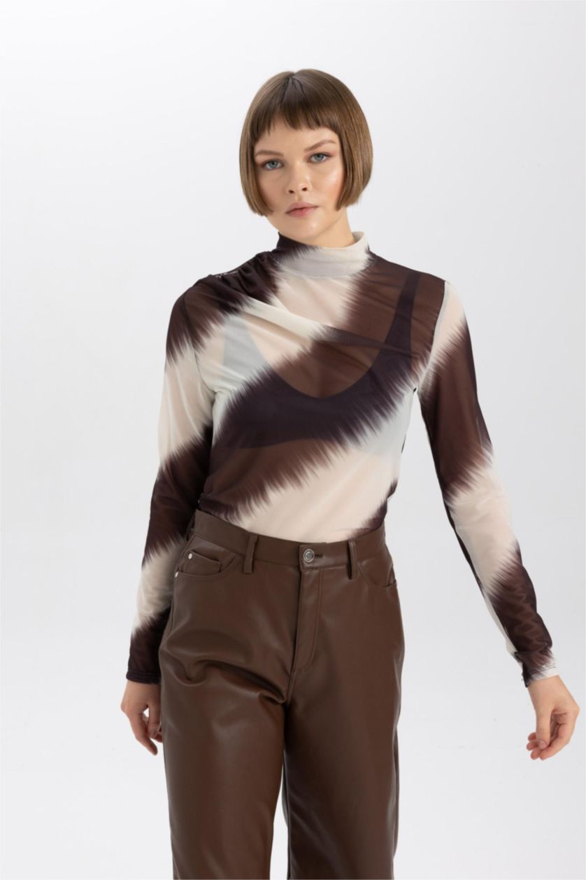 نساء بيج فاتح تيشيرت تول ردن طويل سليم فيت بياخة مستديرة