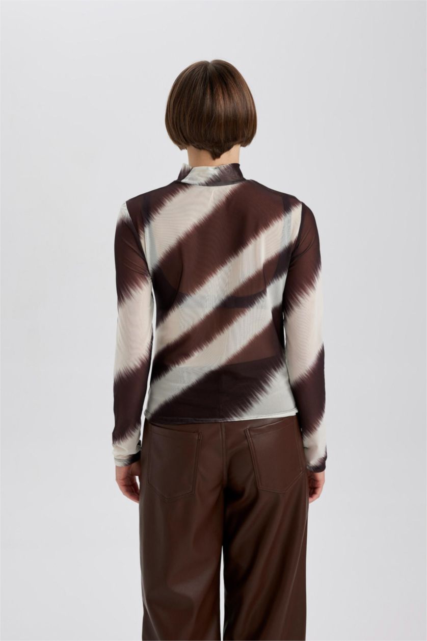 نساء بيج فاتح تيشيرت تول ردن طويل سليم فيت بياخة مستديرة