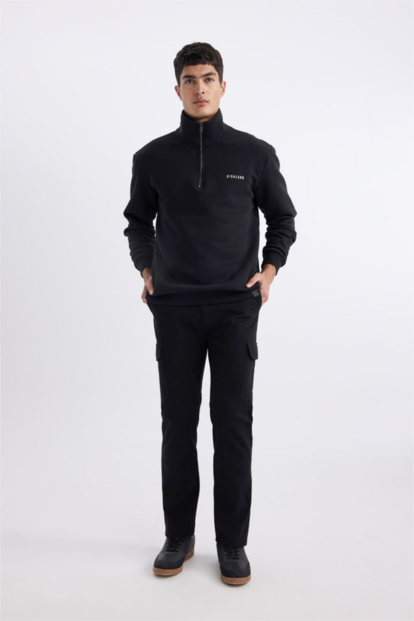 MAN Black Regular Fit Zipper Sweatshirt