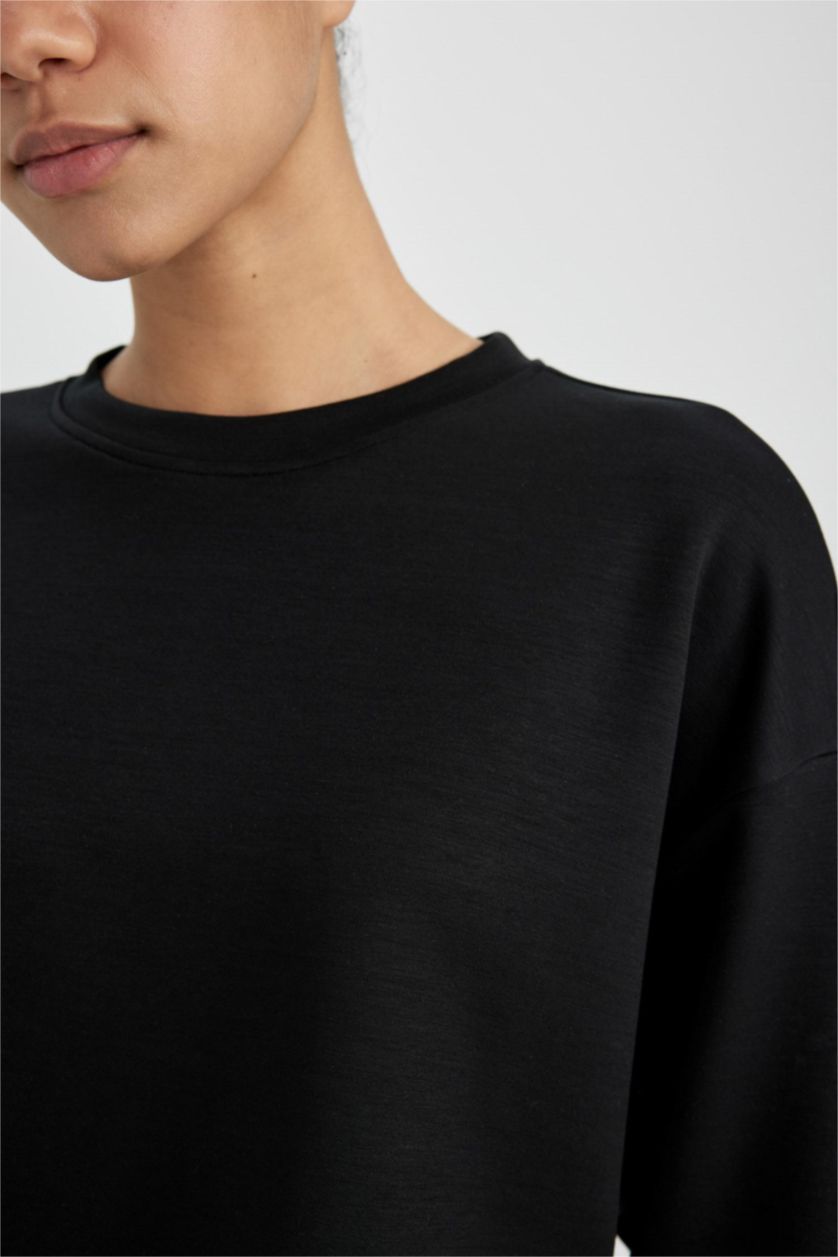 Woman Black DeFactoFit Crew Neck Sports Crop Sweatshirt