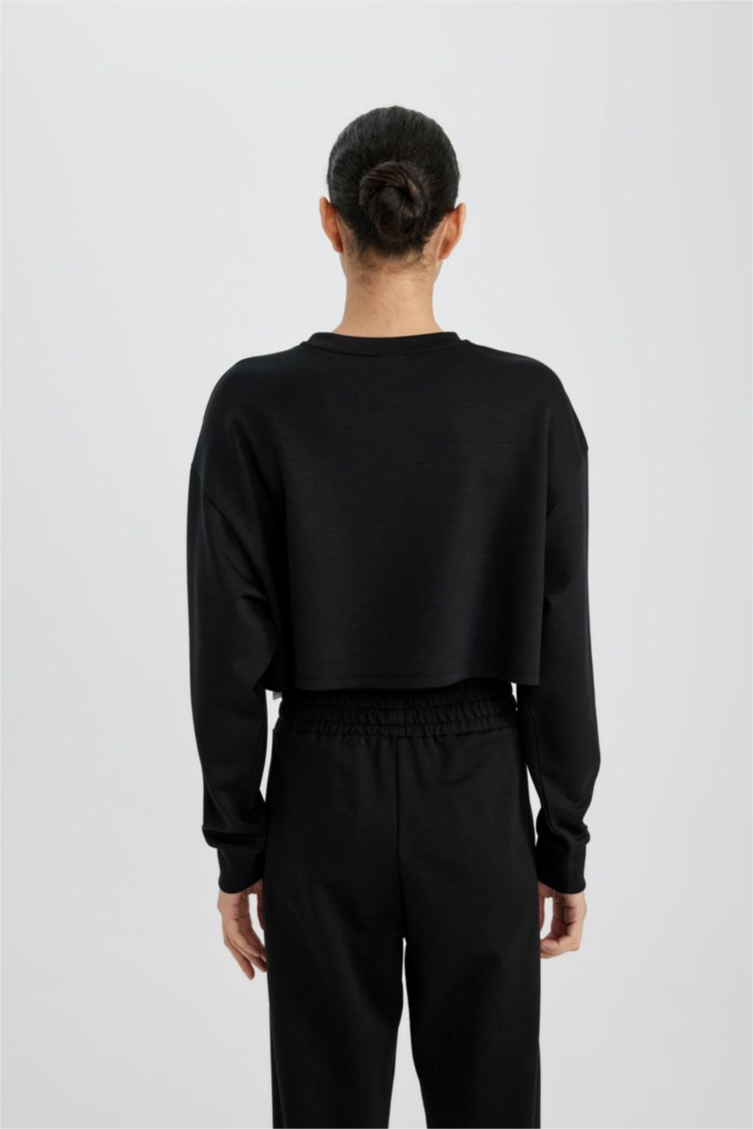 Woman Black DeFactoFit Crew Neck Sports Crop Sweatshirt