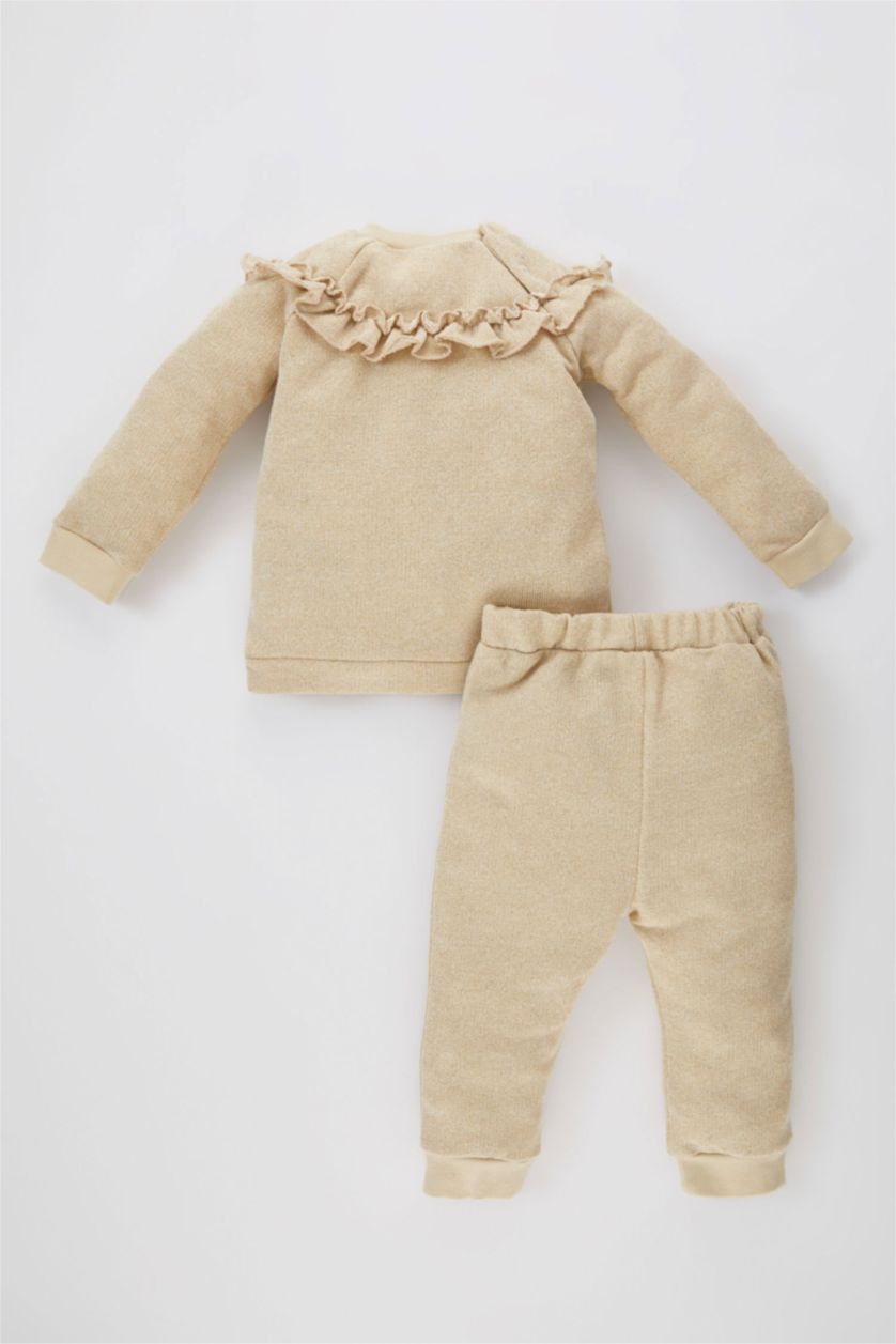 طفلة صغيرة بيج فاتح سيت بنتي سويت شيرت وسويت بانتس - قطعتين