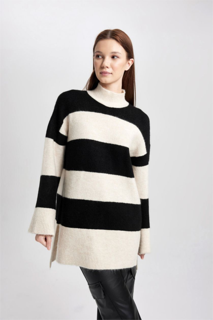 FEMME Noir Regular Fit Tunic