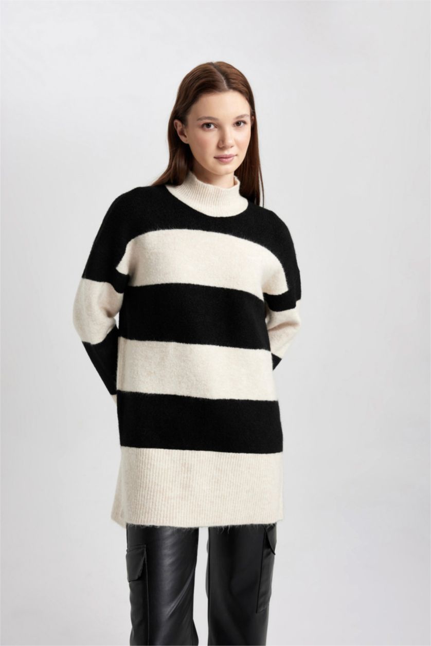 FEMME Noir Regular Fit Tunic