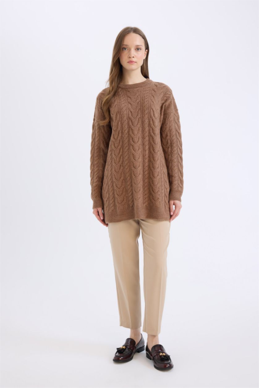 FEMME Marron Pull en tricot à col rond avec motif tressé Coupe régulière