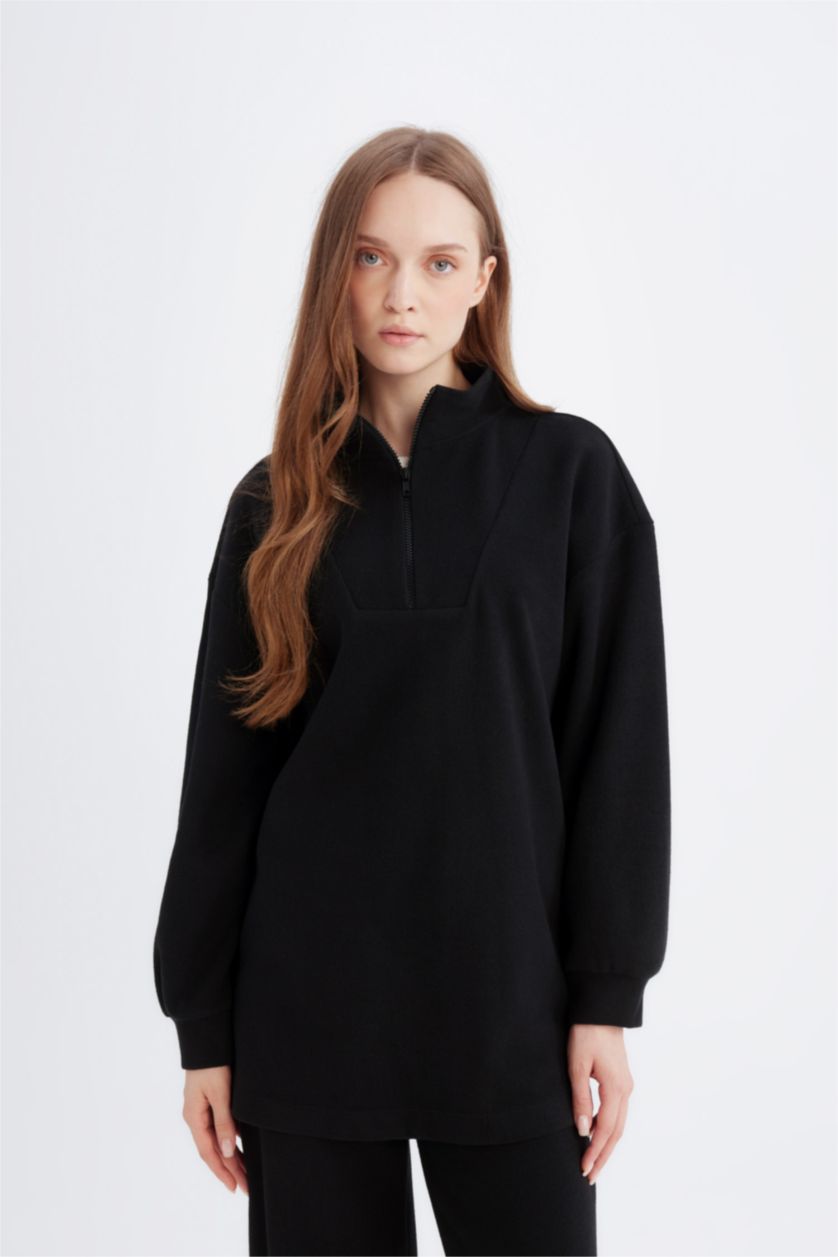 حريمي أسود سويت شيرت طويل قصة عادية بياقة نص سوسته