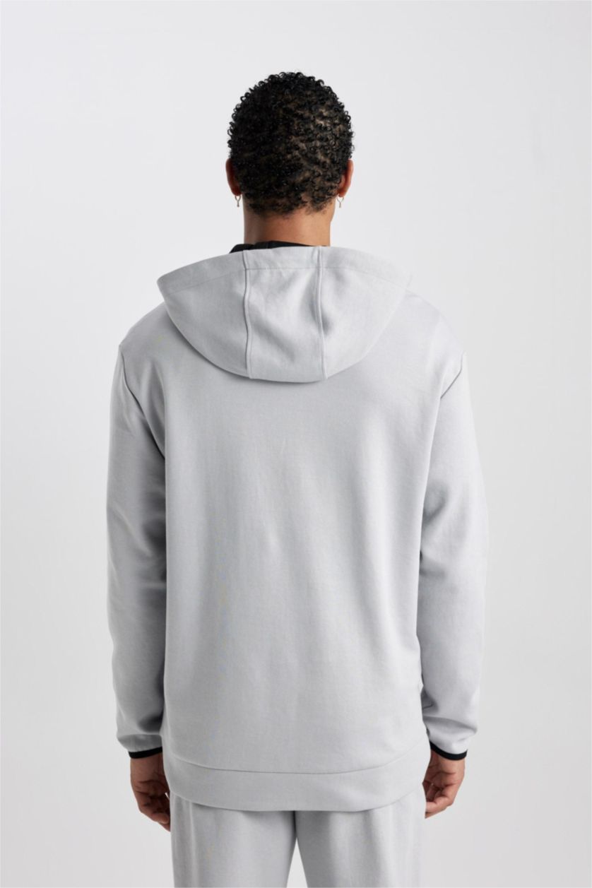 رجال رمادي فاتح Standard Fit Sweatshirt