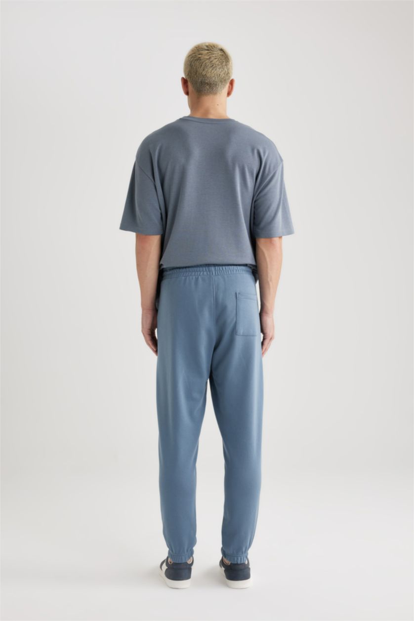 MAN Light Indigo Regular Fit With Pockets Trousers