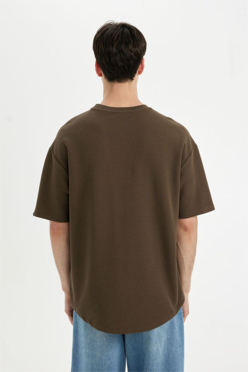 رجالي بني تيشيرت بيزك نص كم وافل بقصة مريحة