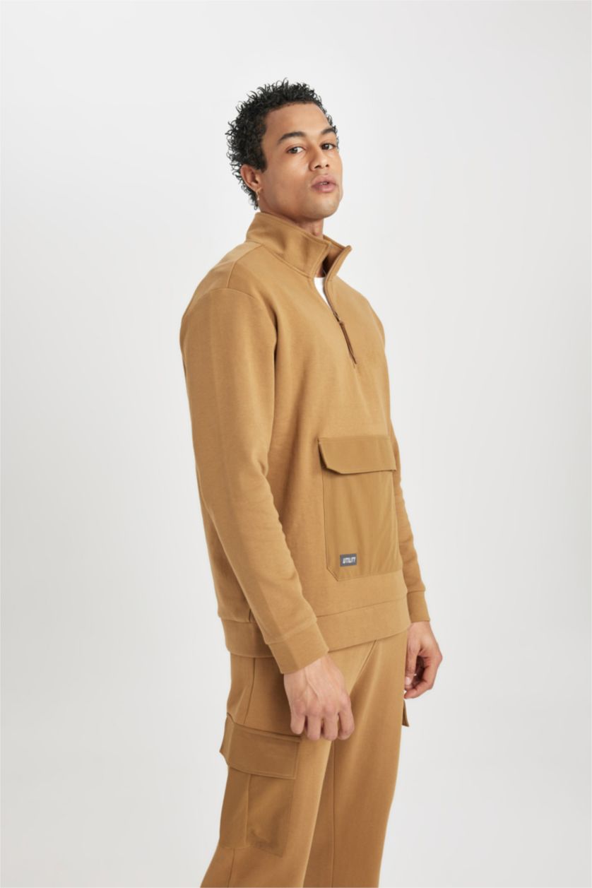 MAN Vison Standard Fit Sweatshirt