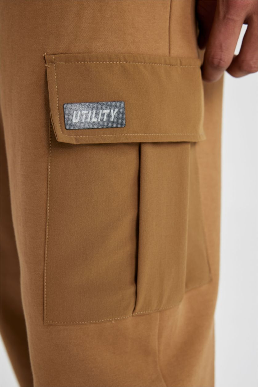 Erkek Vizon Sporcu İnce Jogger Eşofman Altı Standart Fit Kargo Cepli Beli Bağcıklı Lastikli Paça