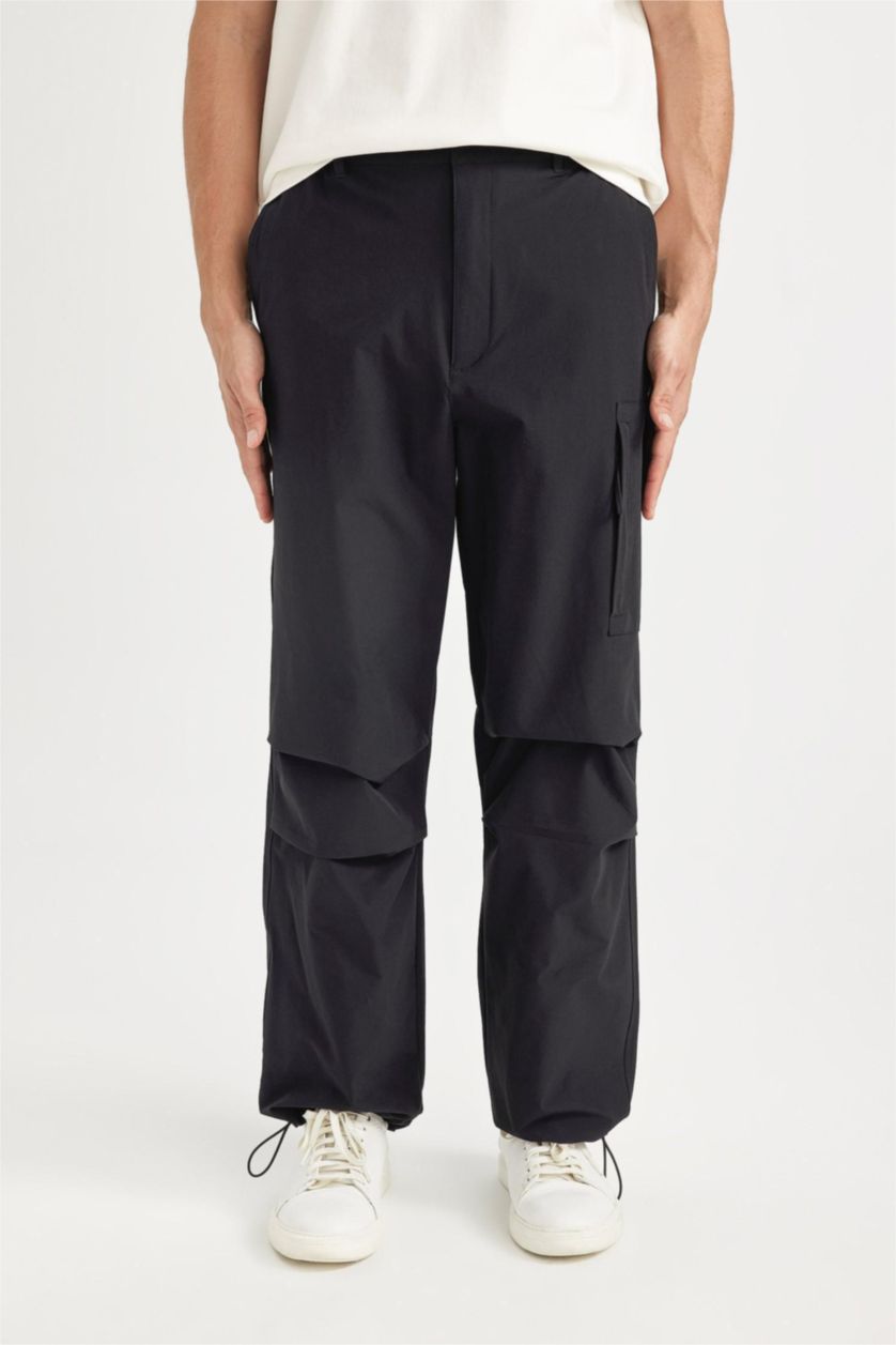 Erkek Siyah Yazlık Pantolon Relax Fit Rahat Kesim Kargo Cepli Beli Paçası Lastikli