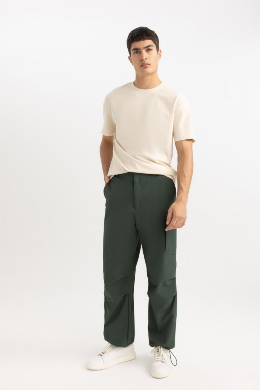 Erkek Koyu Yeşil Yazlık Pantolon Relax Fit Rahat Kesim Kargo Cepli Beli Paçası Lastikli