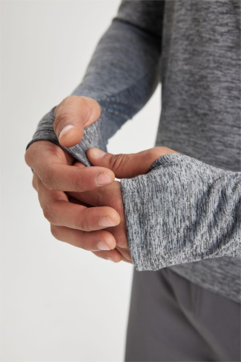 رجالي أسود سويت شيرت رياضي سليم فيت بكابيشون من DeFactoFit