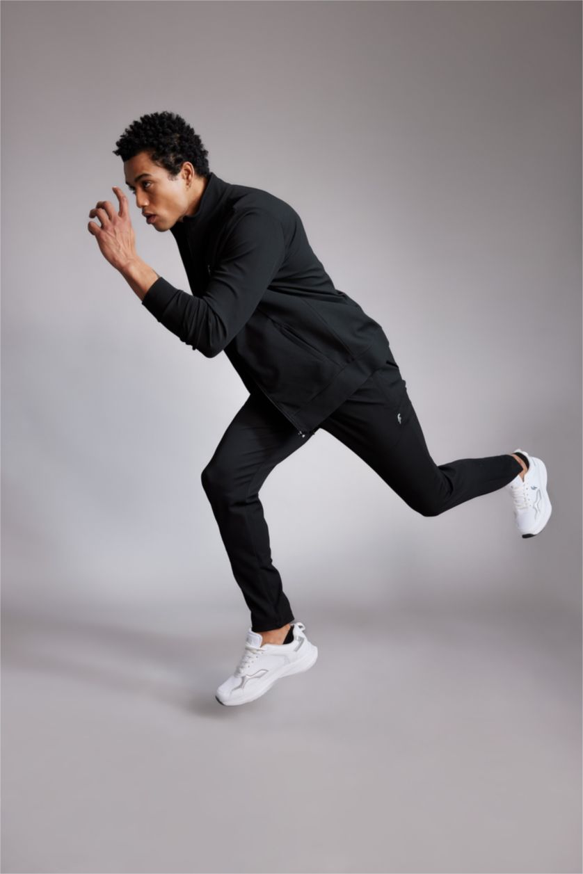 Man Black Standard Fit Pique Jogger