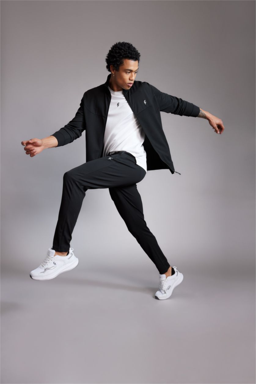 Man Black Standard Fit Pique Jogger