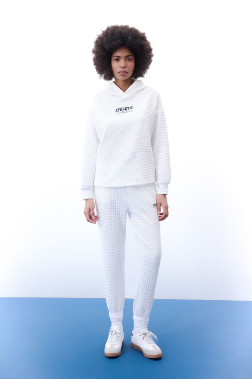 Woman White Oversize Fit Hooded Quilted Sports Sweatshirt