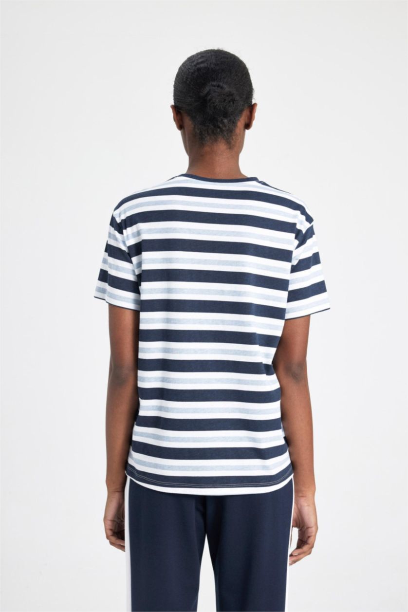 نساء أبيض تيشيرت رياضي مخطط نص كم قصة عادية من DeFactoFit