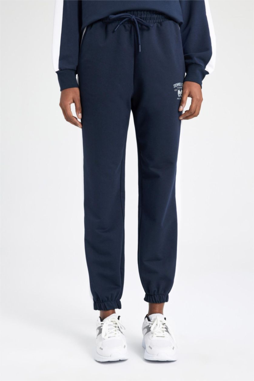 Kadın Lacivert Standart Fit Çift Cepli Jogger Eşofman Altı