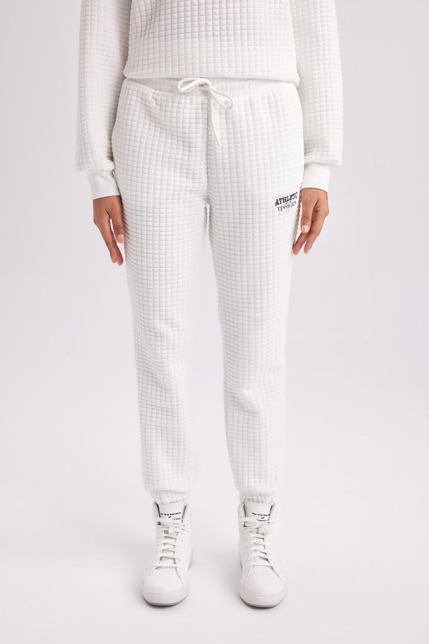 WOMAN White DeFactoFit Standard Fit Jogger Quilted Sweatpants