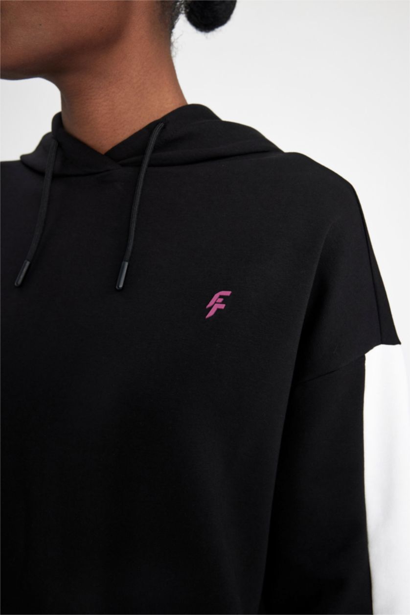 نساء أسود سويت شيرت رياضي بطبعة شعار قصة طويلة من DeFactoFit