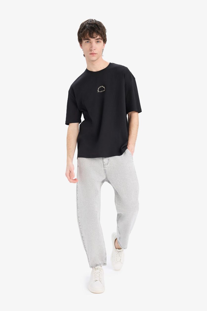 Man Black Oversize Fit Crew Neck Back Printed T-Shirt
