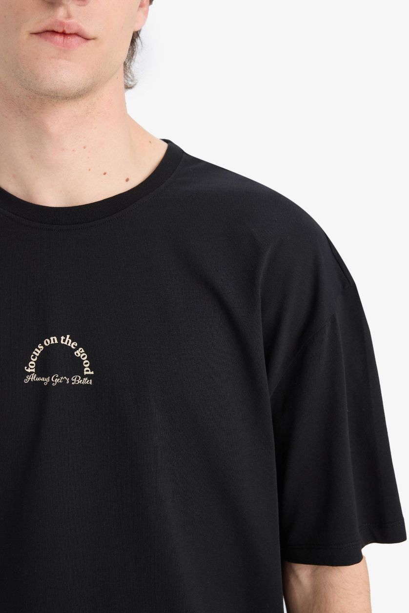 Man Black Oversize Fit Crew Neck Back Printed T-Shirt