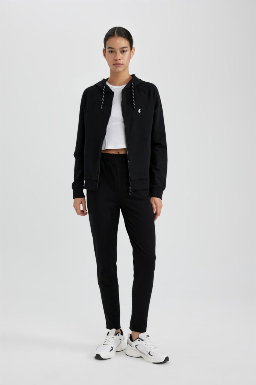 Kadın Siyah Regular Fit Kapüşonlu Sporcu Fermuarlı Sweatshirt