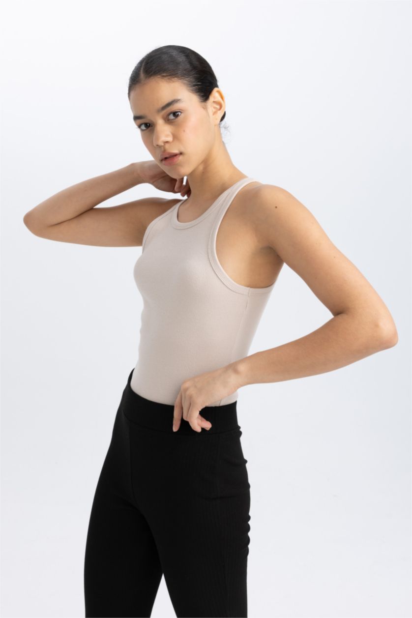 Kadın Kum Slim Fit Dar Kesim Bisiklet Yaka Sporcu Atlet