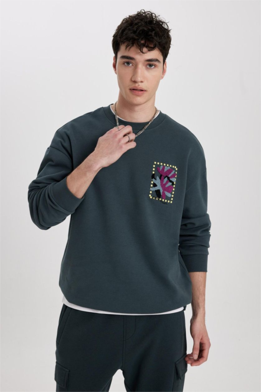 MAN Dark Green Comfort Fit Crew Neck Printed Premium Sweatshirt