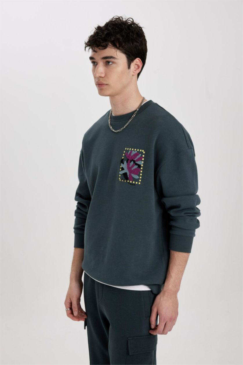 MAN Dark Green Comfort Fit Crew Neck Printed Premium Sweatshirt