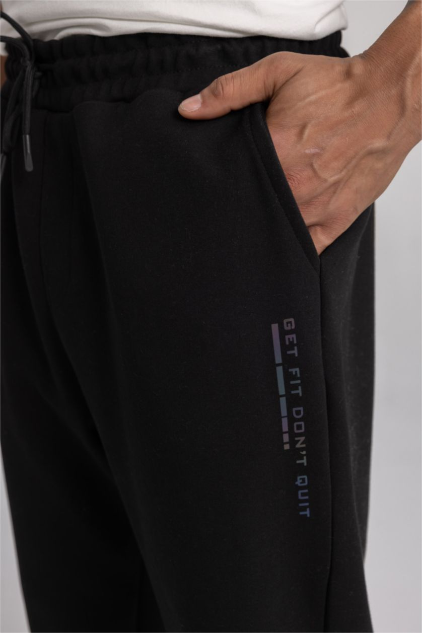 Man Black DeFactoFit Standard Fit Jogger Sweatpants