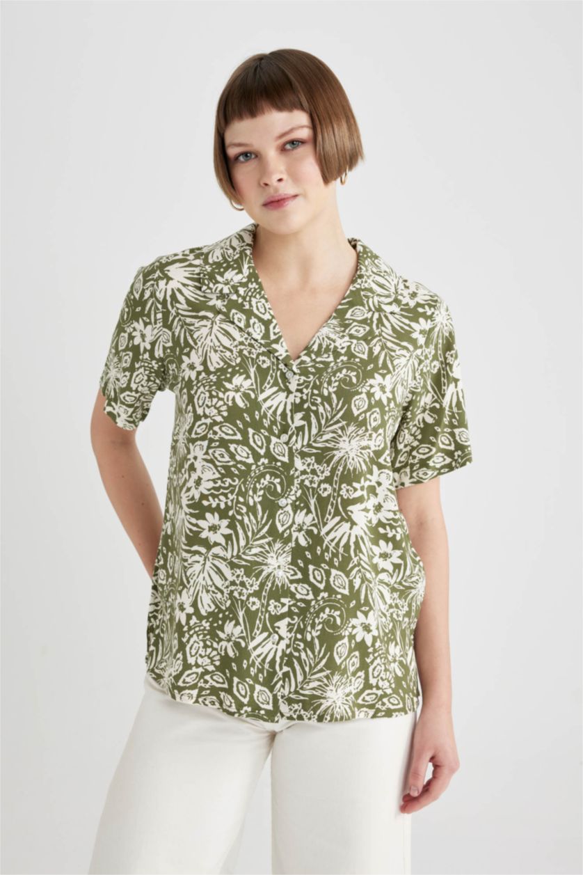 حريمي أخضر قميص بولو نص كم قصة عادية