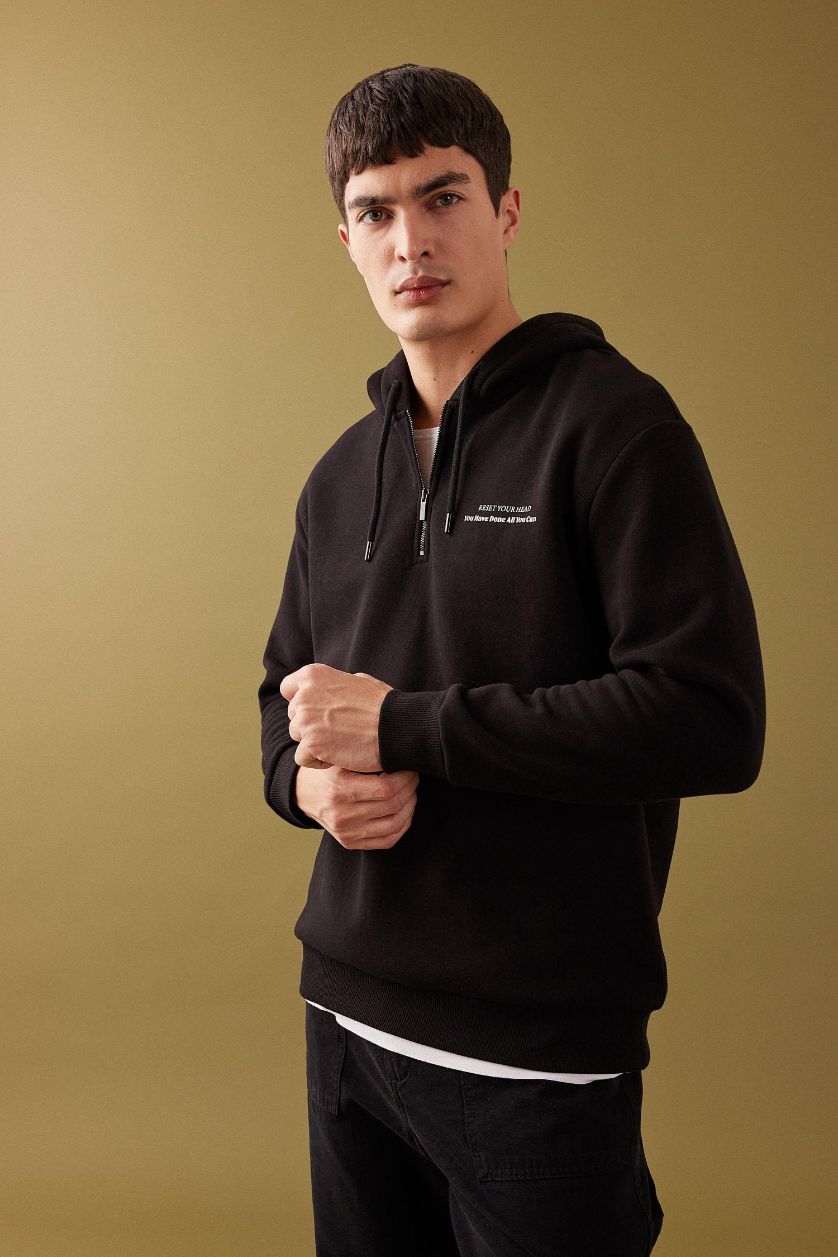 Erkek Siyah Oversize Geniş Kalıp Yarım Fermuarlı Kapüşonlu Sırt Baskılı Sweatshirt