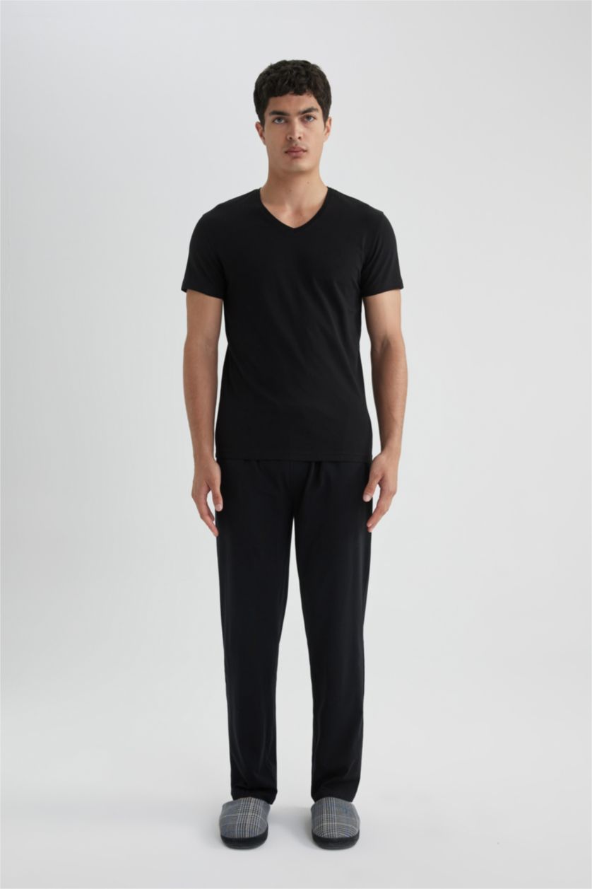 رجالي أسود Slim Fit Knitted Tops