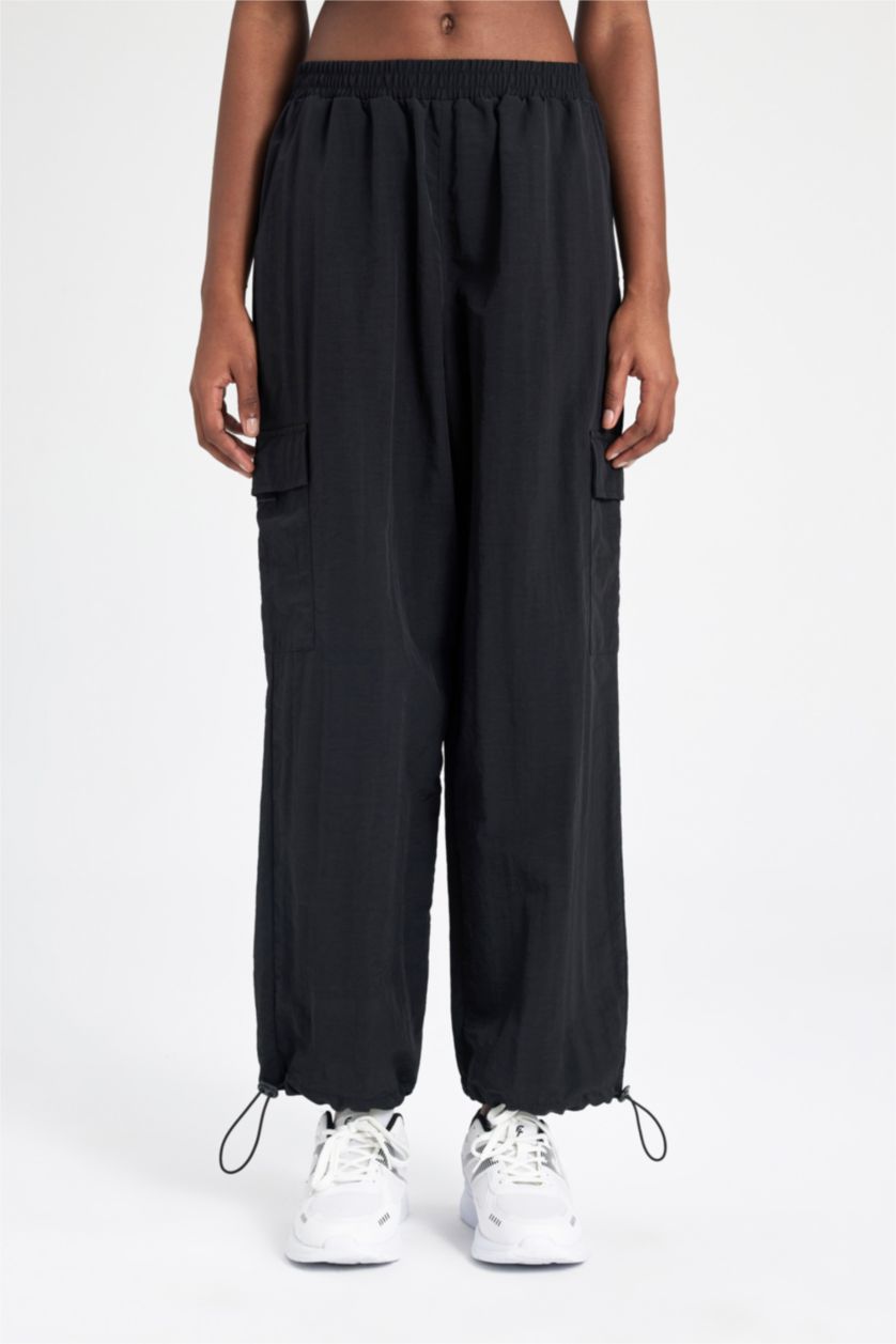 نساء أسود Regular Fit Trousers
