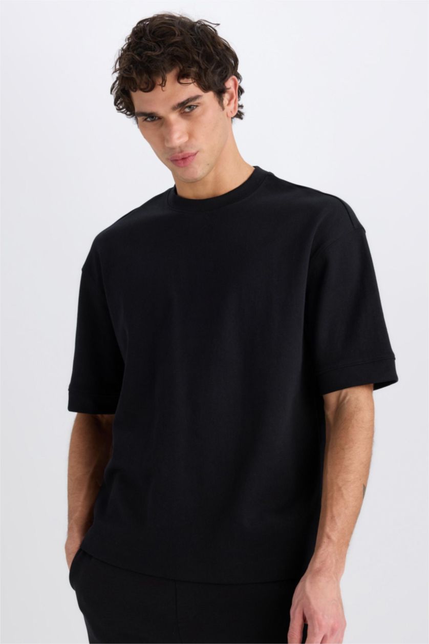 Men Black Loose Fit Short Sleeve T-Shirt