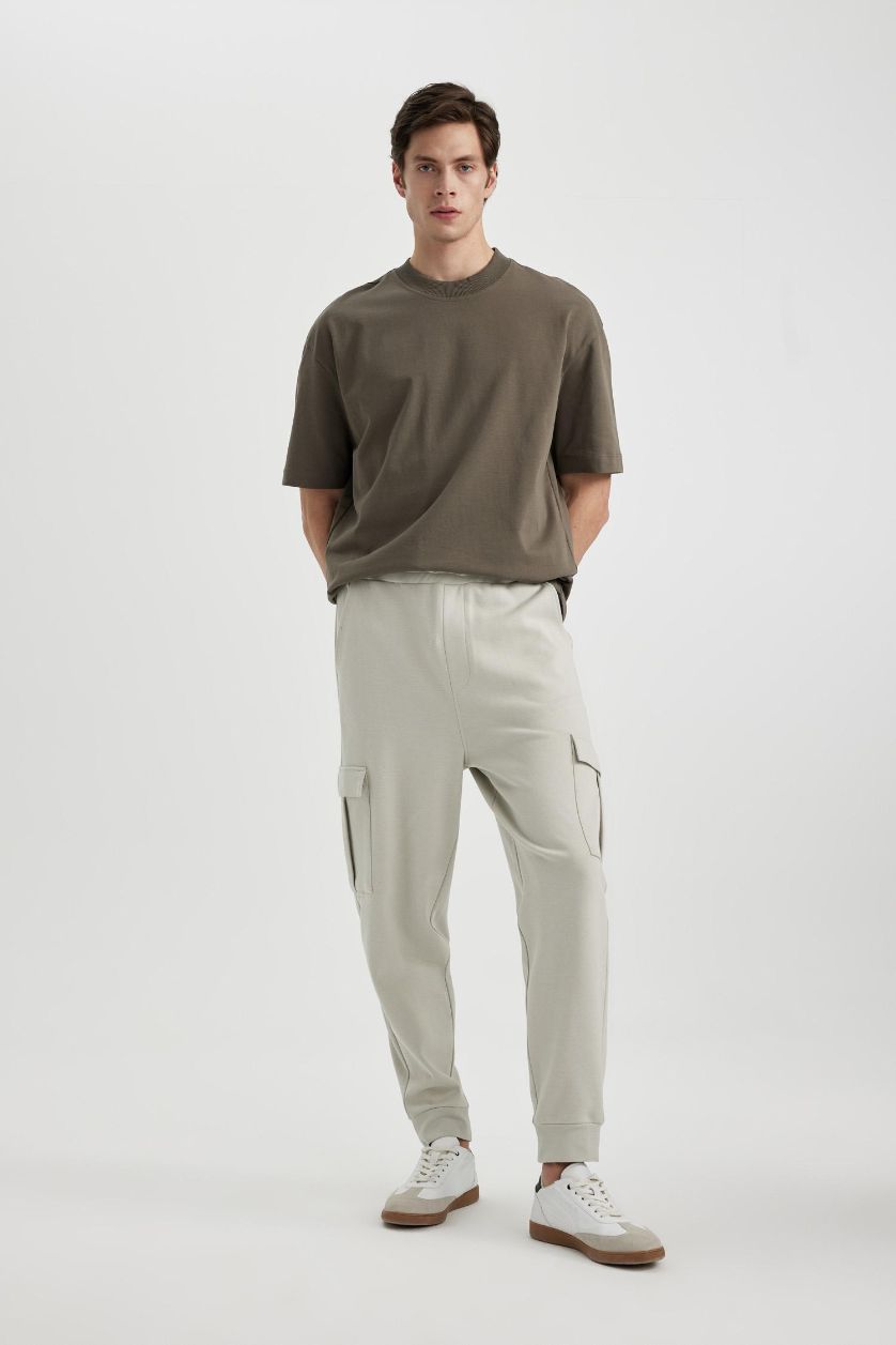 Мужчины Хаки Футболка оверсайз с круглым вырезом