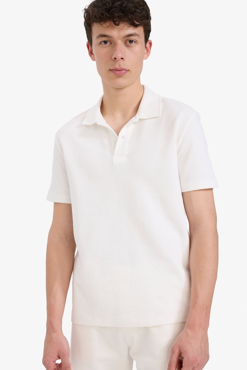 Erkek Ekru Regular Fit Polo Yaka Dokulu Basic Düz Kısa Kollu Tişört
