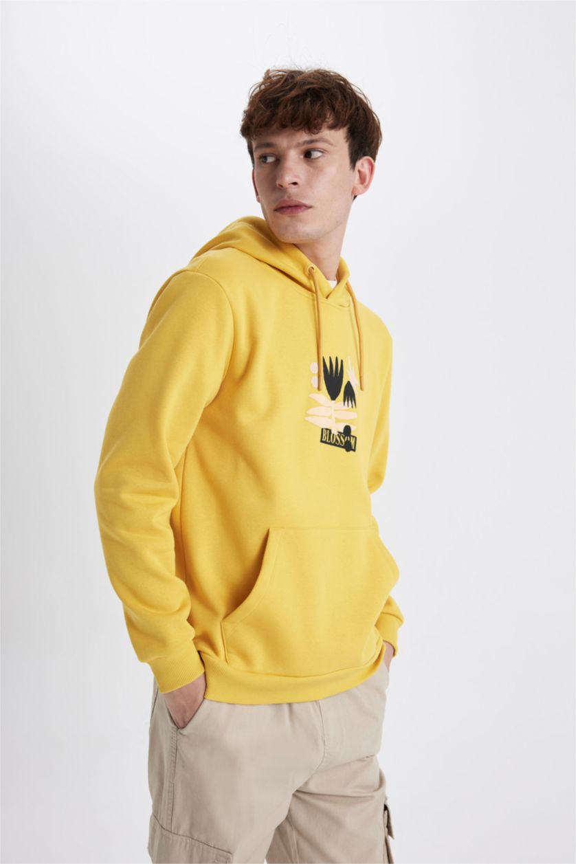 MAN Yellow Regular Fit Hooded Printed Sweatshirt