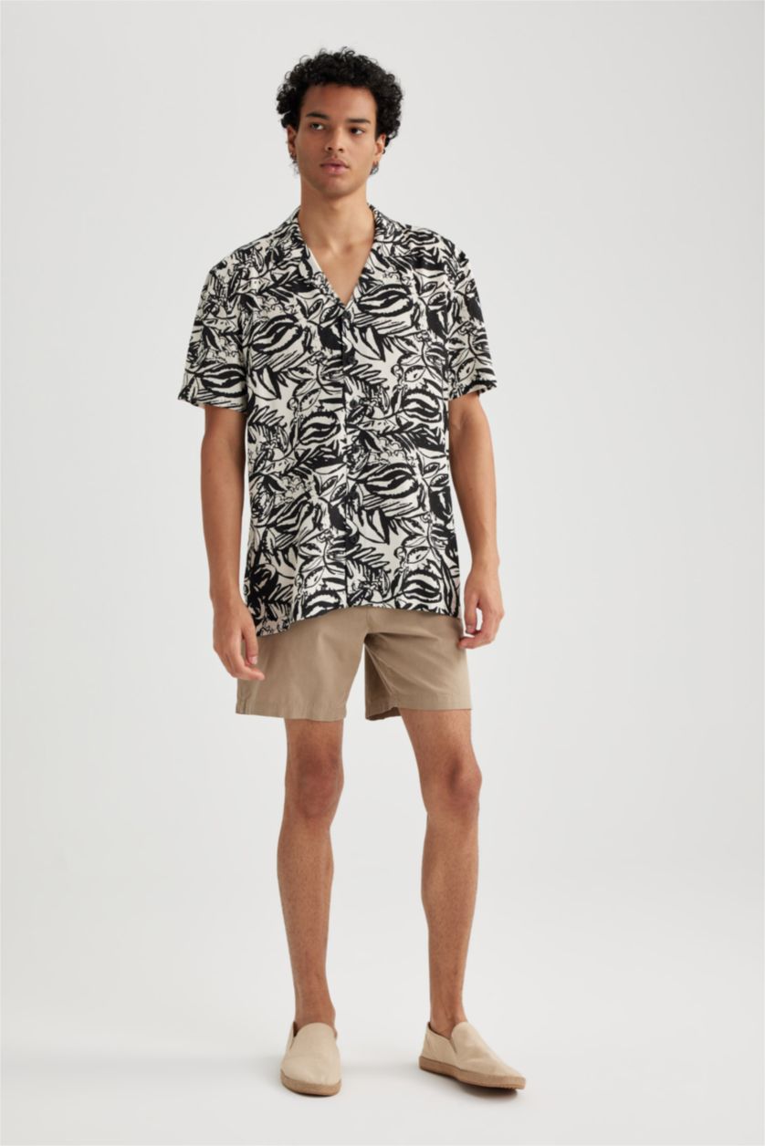 Erkek Ekru Regular Fit Apaş Yaka Desenli Viskon Kısa Kollu Gömlek