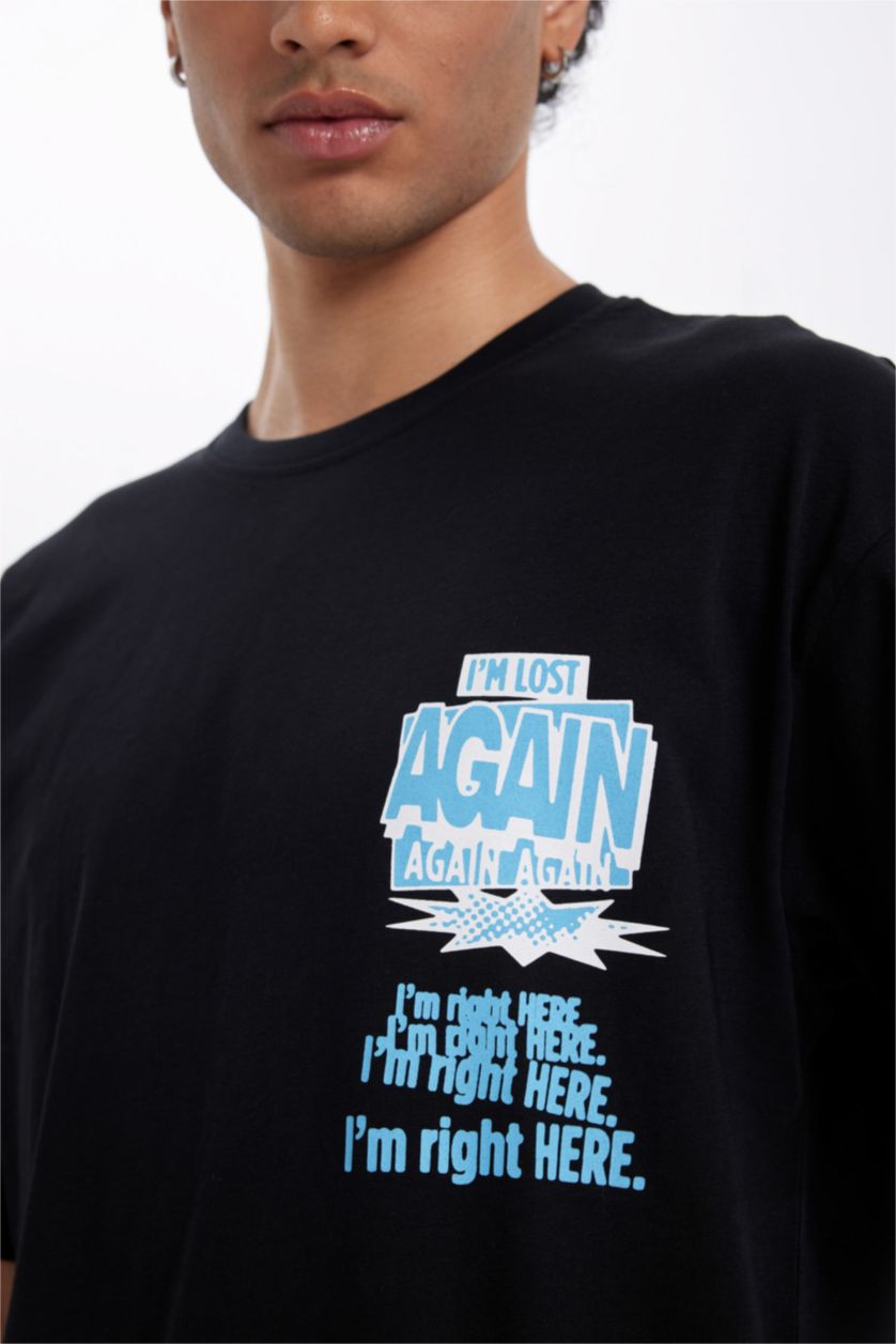 Erkek Siyah %100 Pamuk Comfort Regular Fit Rahat Kesim Bisiklet Yaka Sırt Baskılı Kısa Kollu Tişört