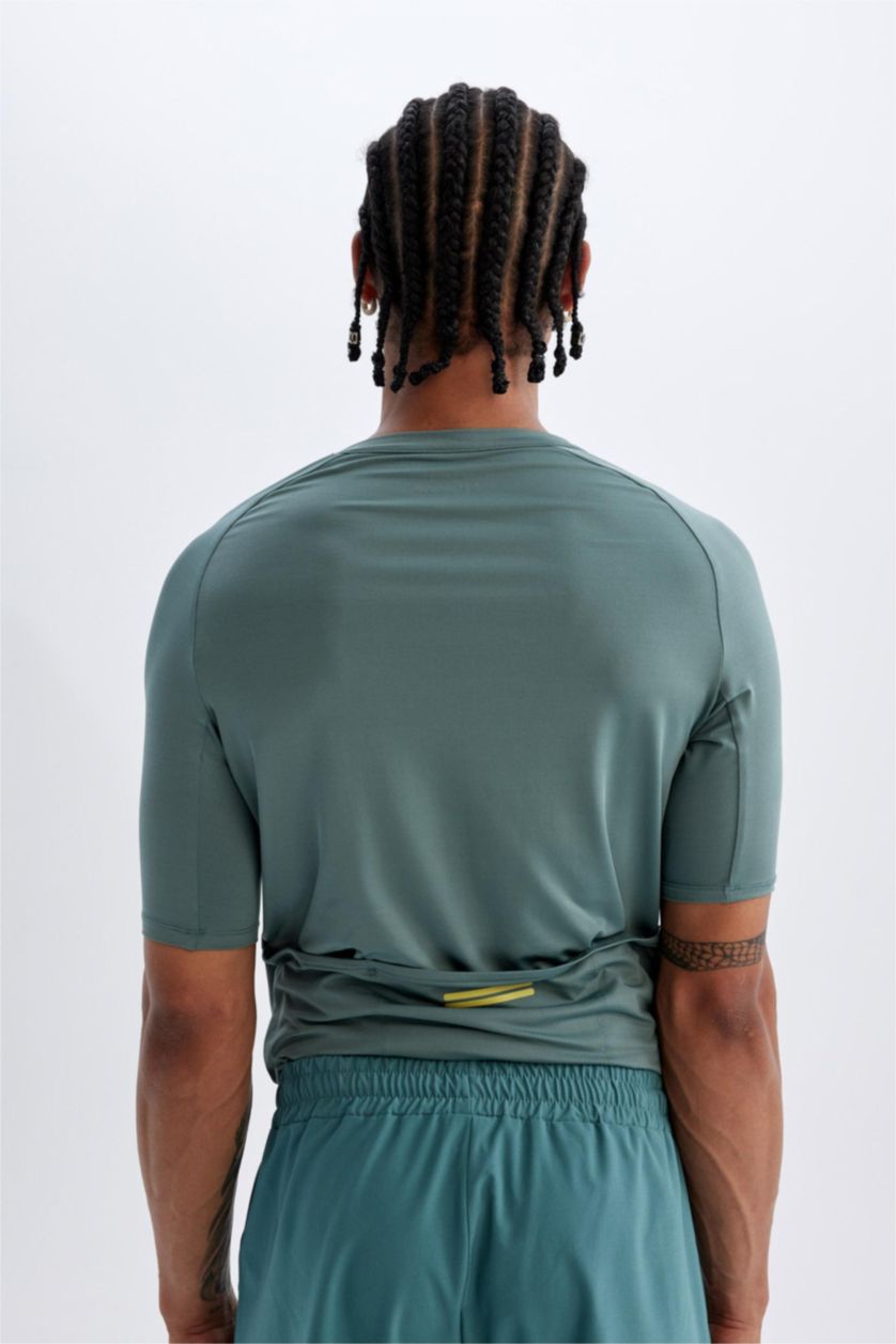 MAN Green DeFactoFit Slim Fit High Collar Heavy Fabric T-Shirt