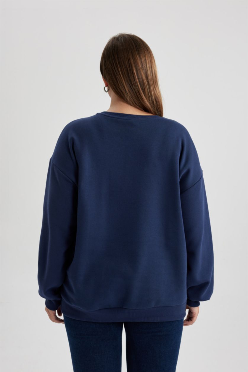 حريمي كحلي سويت شيرت اوفر سايز تقيل بطبعة شعار